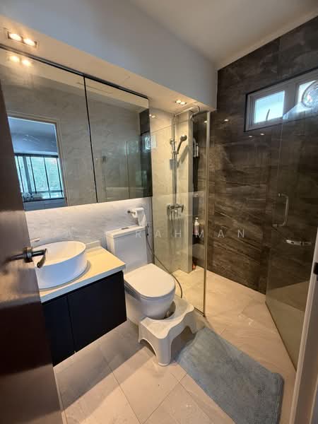 518A Tampines Central 7, 518A Tampines Central 7, 3 Bedrooms, 1,184 sqft, HDB Flat For Sale, by Azi Rahman, 500227535 - Bathroom - PropertyGuru.com.sg