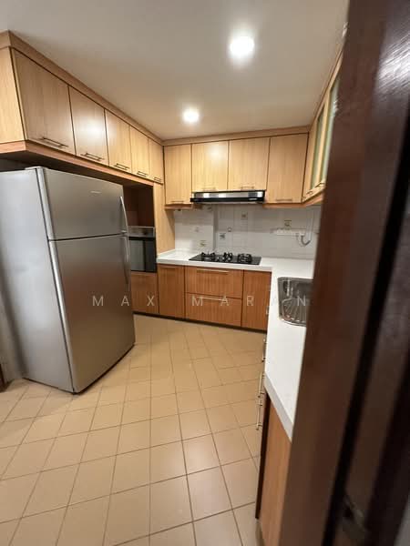 Chiltern Park, 135 Serangoon Avenue 3, 2 Bedrooms, 1,152 sqft, Condominium For Sale, by Max Maran, 500227538 - Kitchen - PropertyGuru.com.sg