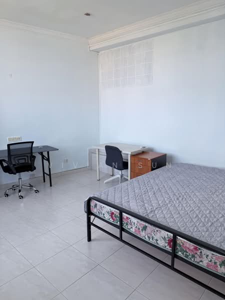 Lakepoint Condo, 2 Lakepoint Drive, Room Rental, 200 sqft, Condominium For Rent, by Vivian Sun, 500227539 - Bedroom - PropertyGuru.com.sg