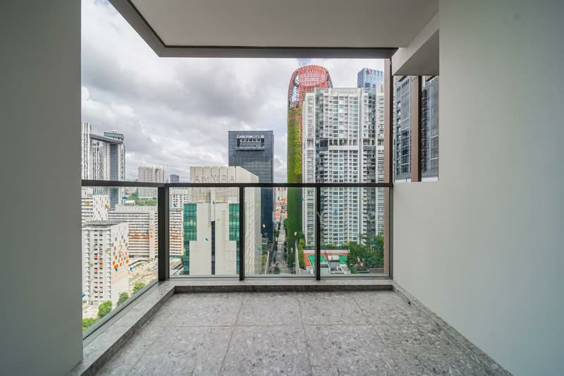 One Bernam, 1 Bernam Street, 2 Bedrooms, 732 sqft, Condominium For Sale, by Steve Yeo, 500227547 - Balcony - PropertyGuru.com.sg