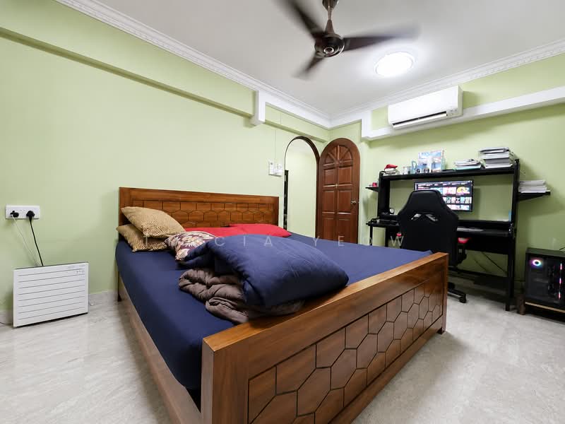 254 Bukit Batok East Avenue 4, 254 Bukit Batok East Avenue 4, 3 Bedrooms, 1,302 sqft, HDB Flat For Sale, by Tricia Yeow, 500227554 - Bedroom - PropertyGuru.com.sg