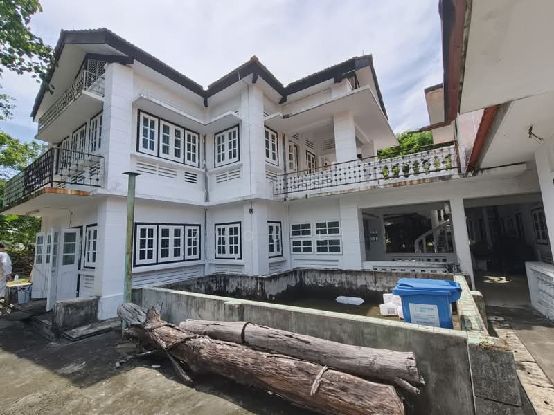 Black and white house, , 4 Bedrooms, 5,000 sqft, Conservation House For Rent, by Zhou Li, 500227555 - Exterior - PropertyGuru.com.sg