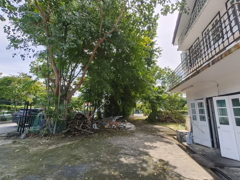 Black and white house, , 4 Bedrooms, 5,000 sqft, Conservation House For Rent, by Zhou Li, 500227555 - Exterior - PropertyGuru.com.sg