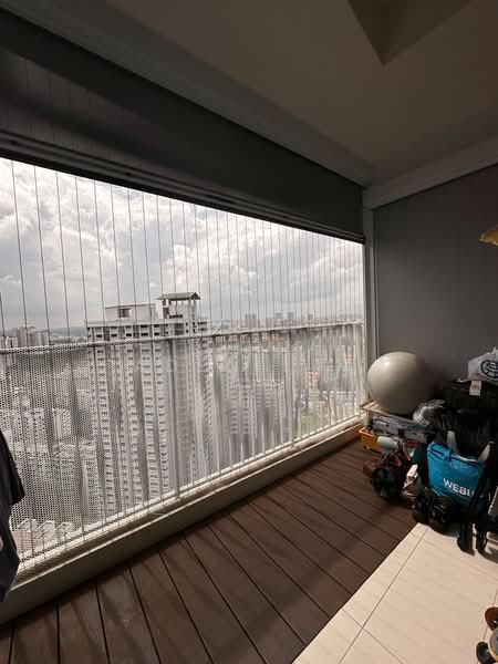 Trevista, 21 Lorong 3 Toa Payoh, 2 Bedrooms, 893 sqft, Condominium For Sale, by Aden Lim, 500227558 - Balcony - PropertyGuru.com.sg