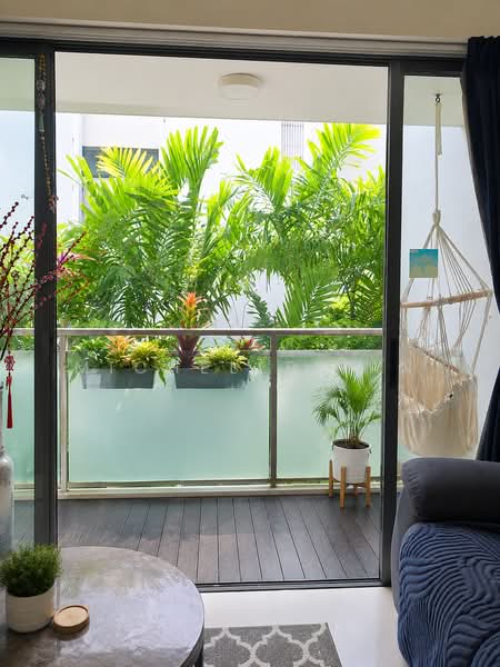Freehold 3 bed 3 bath, Walk to Kovan MRT, , 3 Bedrooms, 1,097 sqft, Apartment For Sale, by Michelle Tan, 500227571 - Balcony - PropertyGuru.com.sg