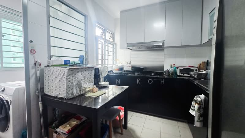 208B Compassvale Lane, 208B Compassvale Lane, 3 Bedrooms, 990 sqft, HDB Flat For Sale, by Brian Koh, 500227572 - Kitchen - PropertyGuru.com.sg