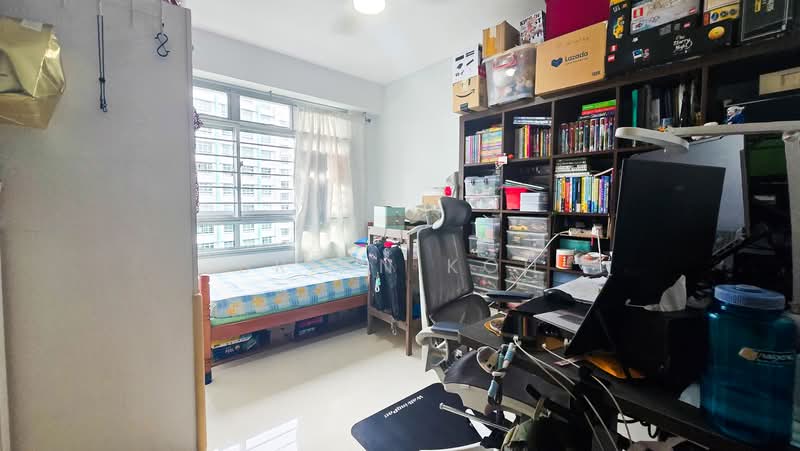 208B Compassvale Lane, 208B Compassvale Lane, 3 Bedrooms, 990 sqft, HDB Flat For Sale, by Brian Koh, 500227572 - Bedroom - PropertyGuru.com.sg