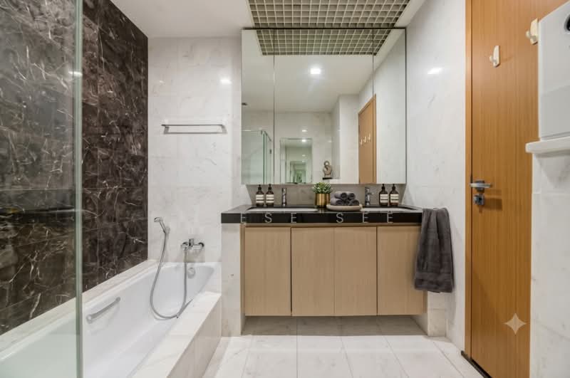 Luxus Hills, Seletar Green Walk, 5 Bedrooms, 3,600 sqft, Terraced House For Sale, by Junese See, 500227579 - Bathroom - PropertyGuru.com.sg