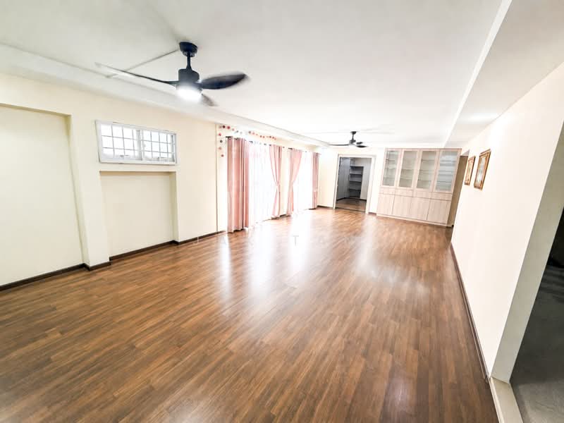 842 Jurong West Street 81, 842 Jurong West Street 81, 4 Bedrooms, 1,582 sqft, HDB Flat For Sale, by Jax Tan, 500227584 - Living Room - PropertyGuru.com.sg