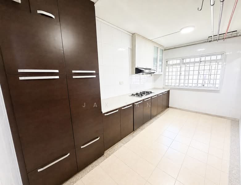 842 Jurong West Street 81, 842 Jurong West Street 81, 4 Bedrooms, 1,582 sqft, HDB Flat For Sale, by Jax Tan, 500227584 - Kitchen - PropertyGuru.com.sg