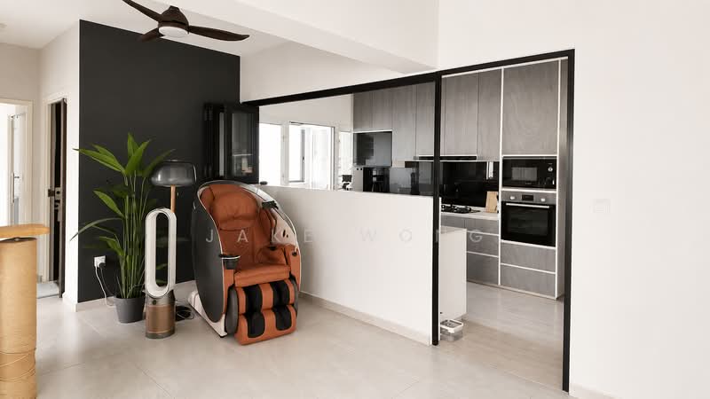 618A Tampines Street 61, 618A Tampines Street 61, 3 Bedrooms, 1,216 sqft, HDB Flat For Sale, by Jake Wong, 500227589 - Living Room - PropertyGuru.com.sg