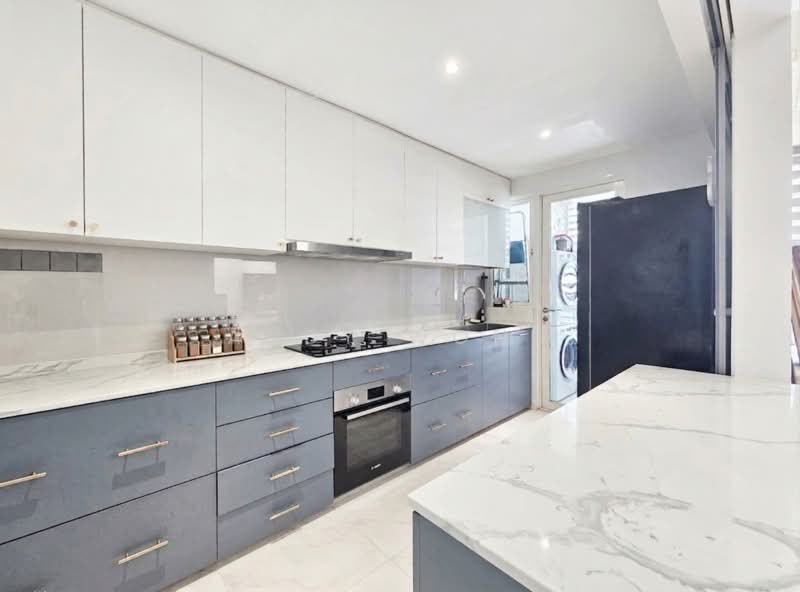 Worthington, 35 Butterworth Lane, 2 Bedrooms, 969 sqft, Apartment For Sale, by Andy Wong, 500227592 - Kitchen - PropertyGuru.com.sg