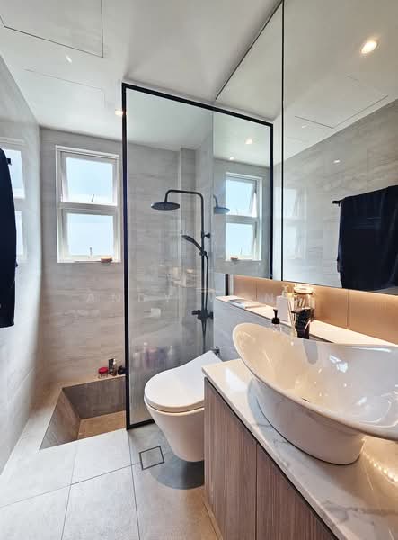 Worthington, 35 Butterworth Lane, 2 Bedrooms, 969 sqft, Apartment For Sale, by Andy Wong, 500227592 - Bathroom - PropertyGuru.com.sg