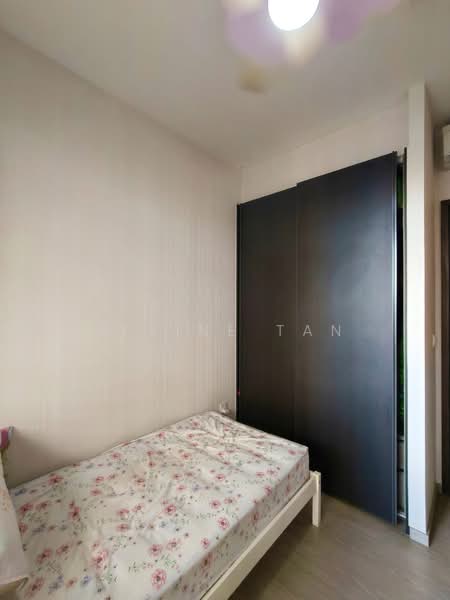 iNz Residence, 78 Choa Chu Kang Avenue 5, 3 Bedrooms, 990 sqft, Condominium For Sale, by Elaine Tan, 500227593 - Bedroom - PropertyGuru.com.sg