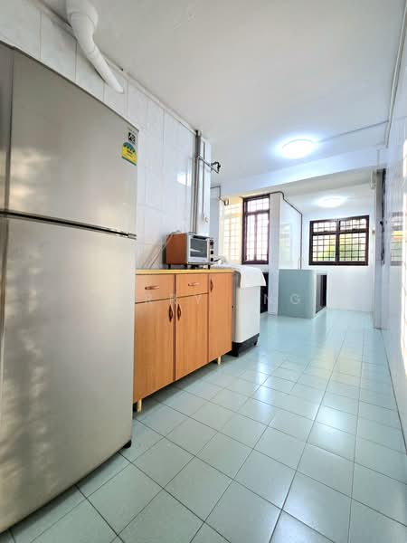 81 Commonwealth Close, 81 Commonwealth Close, 2 Bedrooms, 646 sqft, HDB Flat For Sale, by Larry Sng, 500227610 - Kitchen - PropertyGuru.com.sg