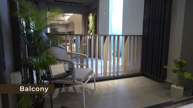 Norwood Grand, , 4 Bedrooms, 1,313 sqft, Condominium For Sale, by Tracy Teo, 500227620 - Balcony - PropertyGuru.com.sg
