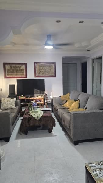 773 Woodlands Drive 60, 773 Woodlands Drive 60, 3 Bedrooms, 980 sqft, HDB Flat For Sale, by Zue Ali, 500227628 - Living Room - PropertyGuru.com.sg