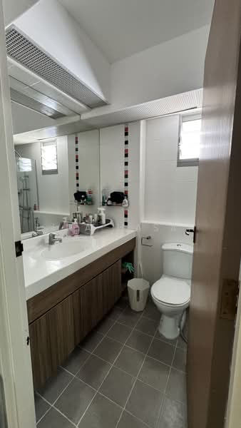 274D Punggol Place, 274D Punggol Place, 3 Bedrooms, 1,033 sqft, HDB Flat For Rent, by Lina Hasan, 500227630 - Master Bathroom - PropertyGuru.com.sg