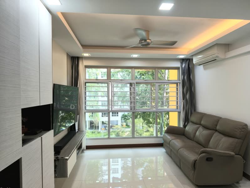 215B Compassvale Drive, 215B Compassvale Drive, 3 Bedrooms, 1,001 sqft, HDB Flat For Sale, by Dennis Lim, 500227632 - Living Room - PropertyGuru.com.sg