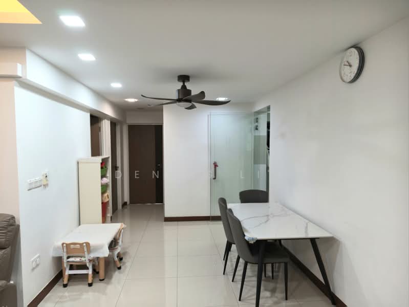 215B Compassvale Drive, 215B Compassvale Drive, 3 Bedrooms, 1,001 sqft, HDB Flat For Sale, by Dennis Lim, 500227632 - PropertyGuru.com.sg