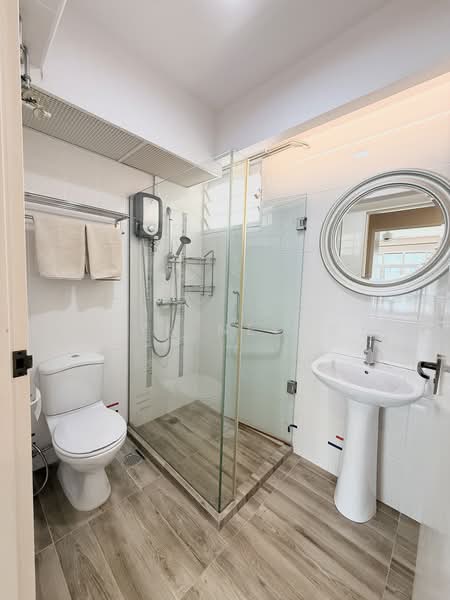 342C Yishun Ring Road, 342C Yishun Ring Road, 3 Bedrooms, 1,216 sqft, HDB Flat For Sale, by Evelyn Neo 梁慧雯, 500227633 - Bathroom - PropertyGuru.com.sg