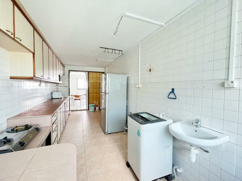 637 Hougang Avenue 8, 637 Hougang Avenue 8, Hougang / Punggol / Sengkang, Room Rental, 200 sqft, HDB Flat For Rent, by Winnie Wu, 500227642 - Kitchen - PropertyGuru.com.sg