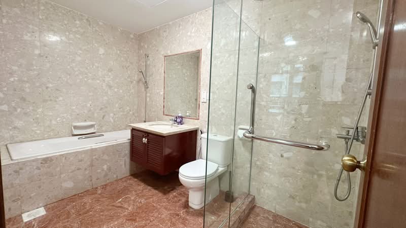 The Blossomvale, 900 Dunearn Road, Room Rental, 100 sqft, Condominium For Rent, by Bespoke Habitat Pte Ltd, 500227644 - 03-07 MBR4 Bathroom - PropertyGuru.com.sg
