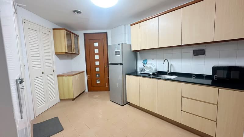 The Blossomvale, 900 Dunearn Road, Room Rental, 100 sqft, Condominium For Rent, by Bespoke Habitat Pte Ltd, 500227644 - 03-07 Kitchen - PropertyGuru.com.sg