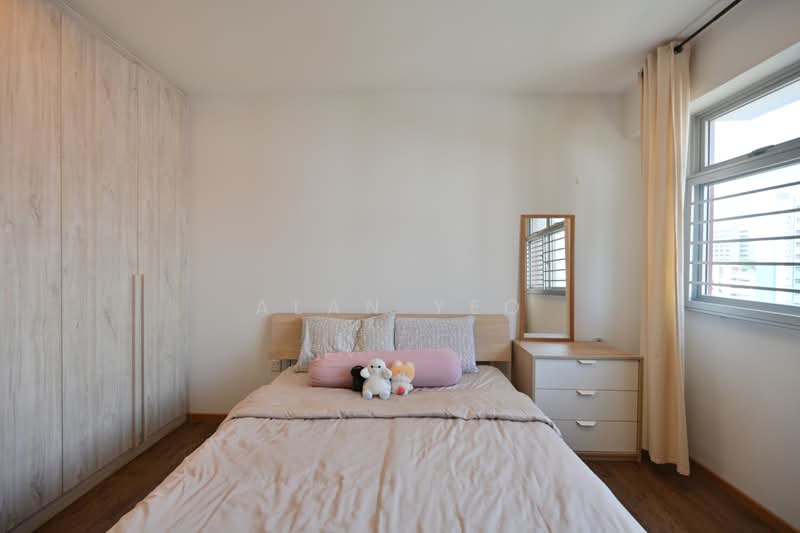 439C Bukit Batok West Avenue 8, 439C Bukit Batok West Avenue 8, 3 Bedrooms, 1,001 sqft, HDB Flat For Sale, by Alan Yeo, 500227645 - Bedroom - PropertyGuru.com.sg