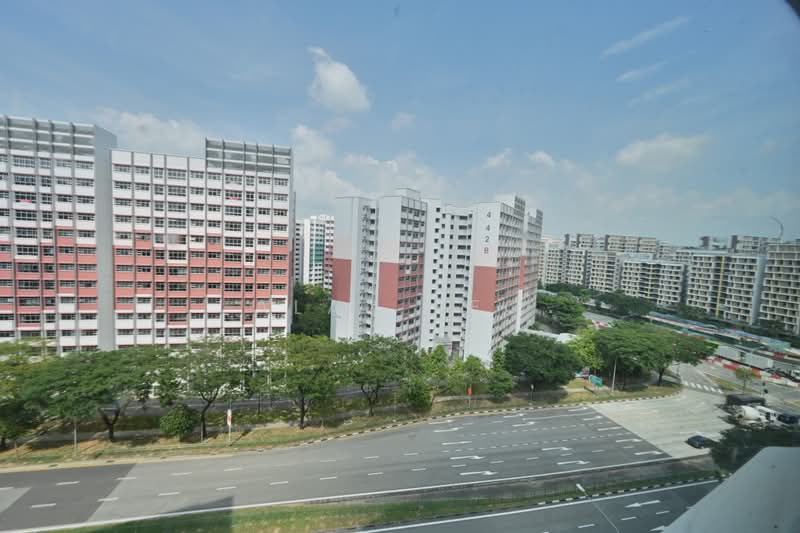439C Bukit Batok West Avenue 8, 439C Bukit Batok West Avenue 8, 3 Bedrooms, 1,001 sqft, HDB Flat For Sale, by Alan Yeo, 500227645 - Exterior - PropertyGuru.com.sg