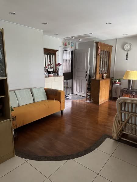 102B Punggol Field, 102B Punggol Field, 3 Bedrooms, 1,184 sqft, HDB Flat For Sale, by Julia Siew, 500227646 - Living Room - PropertyGuru.com.sg