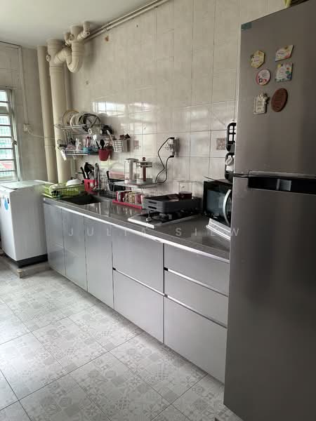 102B Punggol Field, 102B Punggol Field, 3 Bedrooms, 1,184 sqft, HDB Flat For Sale, by Julia Siew, 500227646 - Kitchen - PropertyGuru.com.sg
