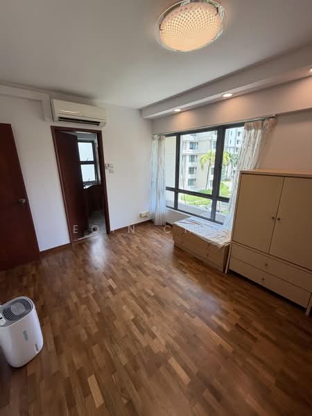 Aquarius By The Park, 17 Bedok Reservoir View, 3 Bedrooms, 1,324 sqft, Condominium For Rent, by Eoin Chua, 500227651 - Master bedroom - PropertyGuru.com.sg