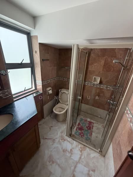 Aquarius By The Park, 17 Bedok Reservoir View, 3 Bedrooms, 1,324 sqft, Condominium For Rent, by Eoin Chua, 500227651 - Master Bathroom - PropertyGuru.com.sg