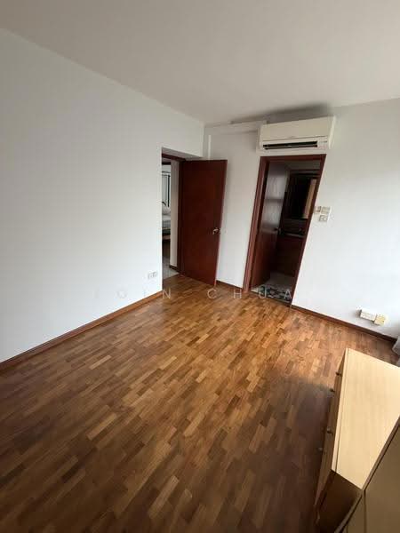 Aquarius By The Park, 17 Bedok Reservoir View, Bedok / Upper East Coast, 3 Bedrooms, 1,324 sqft, Condominium For Rent, by Eoin Chua, 500227651 - Master Bedroom - PropertyGuru.com.sg