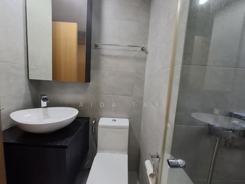 Spottiswoode Suites, 16 Spottiswoode Park Road, 2 Bedrooms, 538 sqft, Condominium For Rent, by Aida Tay, 500227656 - Bathroom - PropertyGuru.com.sg