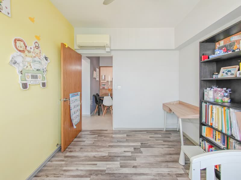 574B Woodlands Glen, 574B Woodlands Drive 16, 3 Bedrooms, 1,001 sqft, HDB Flat For Sale, by Bevelry Liew, 500227659 - Common bedroom 1 - PropertyGuru.com.sg