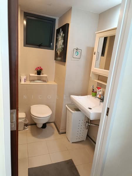 331 Jurong East Avenue 1, 331 Jurong East Avenue 1, Room Rental, 100 sqft, HDB Flat For Rent, by Nicole Chai, 500227668 - Bathroom - PropertyGuru.com.sg