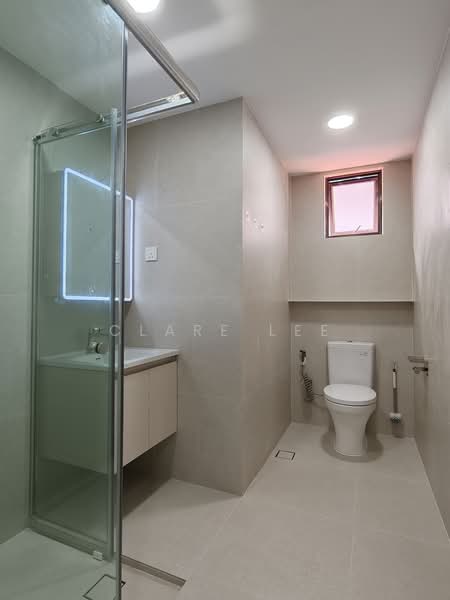 West Coast Road, West Coast Road, Room Rental, 150 sqft, Terraced House For Rent, by Clare Lee, 500227681 - Common Bathroom 1 - PropertyGuru.com.sg