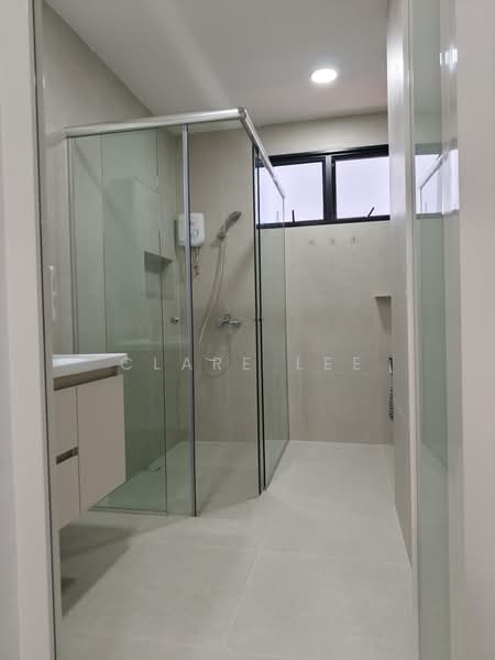 West Coast Road, West Coast Road, Room Rental, 150 sqft, Terraced House For Rent, by Clare Lee, 500227681 - Common Bathroom 2 - PropertyGuru.com.sg