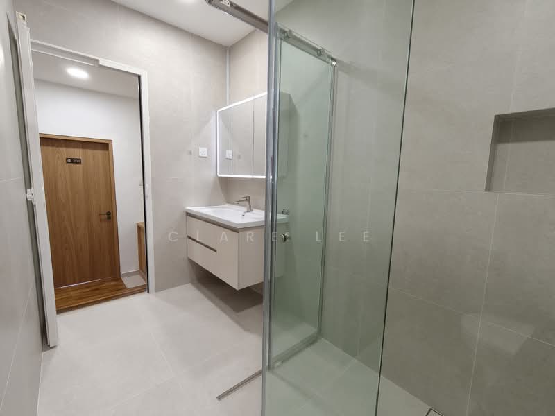 West Coast Road, West Coast Road, Room Rental, 150 sqft, Terraced House For Rent, by Clare Lee, 500227681 - Common Bathroom 2 - PropertyGuru.com.sg