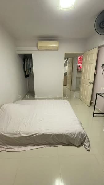321 Ang Mo Kio Avenue 1, 321 Ang Mo Kio Avenue 1, 3 Bedrooms, 786 sqft, HDB Flat For Sale, by Ong Chwee Puan, 500227686 - Bedroom - PropertyGuru.com.sg