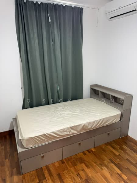Lakeside Grove, Corporation Rise, Room Rental, 94 sqft, Terraced House For Rent, by Yeo Seck Chong, 500227692 - Bedroom - PropertyGuru.com.sg