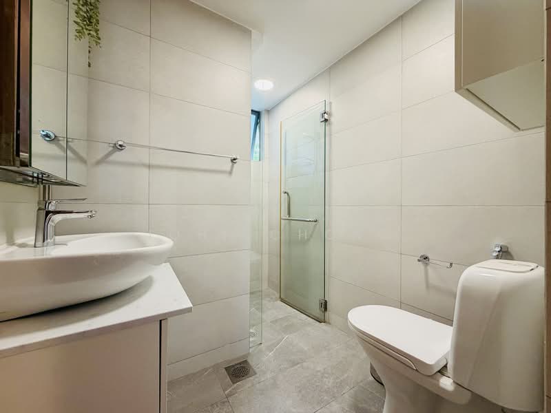 La Maison, 10 Moulmein Rise, Room Rental, 127 sqft, Condominium For Rent, by John Chong, 500227703 - Bathroom - PropertyGuru.com.sg