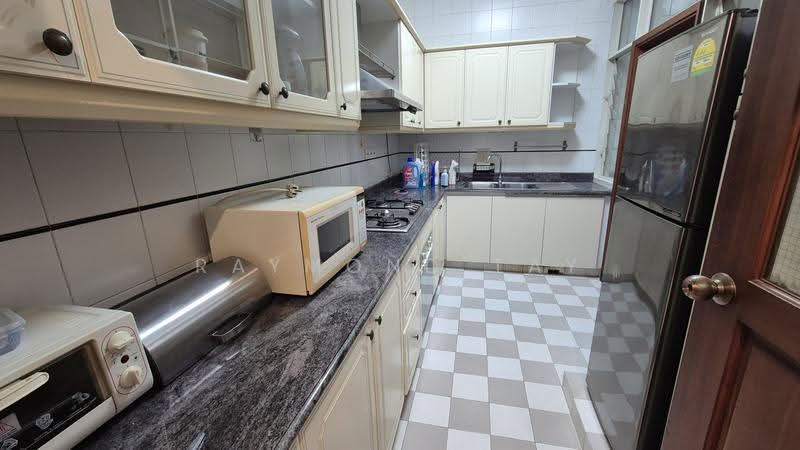Changi Court, 708 Upper Changi Road East, Bedok / Upper East Coast, Room Rental, 230 sqft, Condominium For Rent, by Raymond Tay, 500227722 - Kitchen - PropertyGuru.com.sg