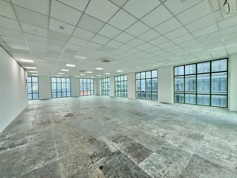 High Ceiling Office/Aesthetic Clinic/Commercial School Space @ Robertson Quay | Ample Light, , 3,196 sqft, Other Retail For Rent, by Sean Pang, 500227725 - Interior - CommercialGuru.com.sg