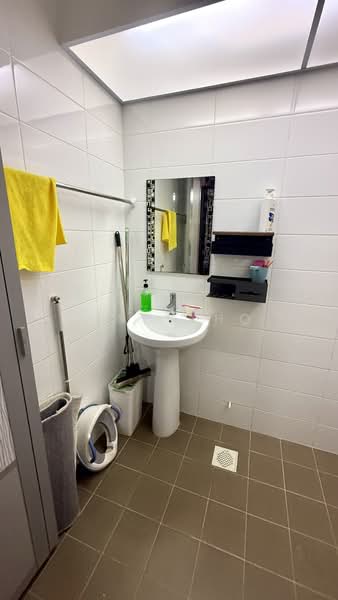 440C Bukit Batok West Avenue 8, 440C Bukit Batok West Avenue 8, Room Rental, 100 sqft, HDB Flat For Rent, by Linda Ho, 500227728 - Bathroom - PropertyGuru.com.sg