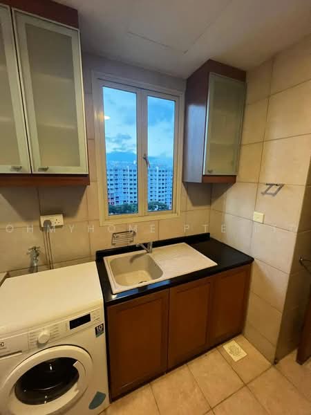 Palazzetto, 8C Tanjong Rhu Road, 2 Bedrooms, 818 sqft, Apartment For Sale, by Regine Cher, 500227761 - Kitchen - PropertyGuru.com.sg
