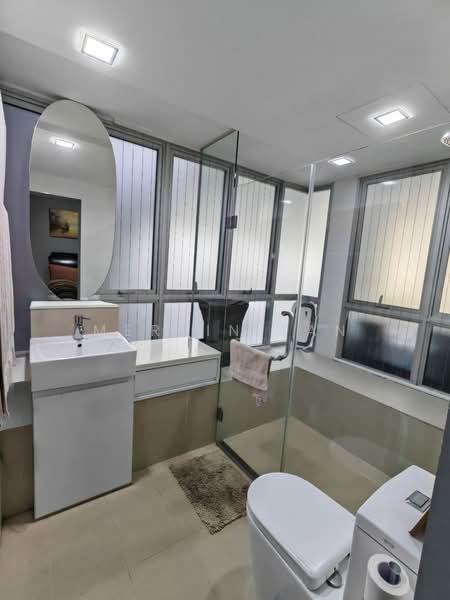 The Parc Condominium, 3 West Coast Walk, 3 Bedrooms, 1,927 sqft, Condominium For Rent, by Mervin Tan, 500227763 - Master Bathroom - PropertyGuru.com.sg