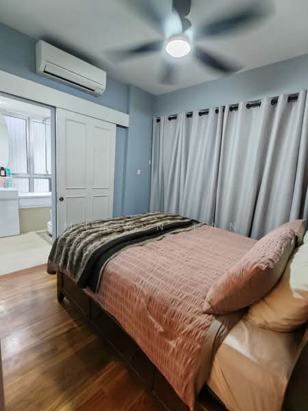 The Parc Condominium, 3 West Coast Walk, 3 Bedrooms, 1,927 sqft, Condominium For Rent, by Mervin Tan, 500227763 - Master Bedroom - PropertyGuru.com.sg